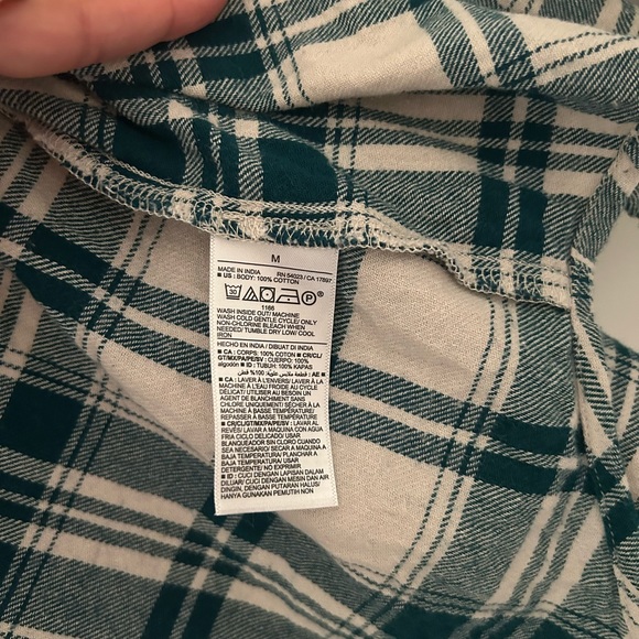 Old Navy Plaid Boyfriend Fit Over shirt - Picture 5 of 5